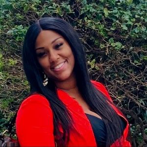 Meet your Posher, Toya